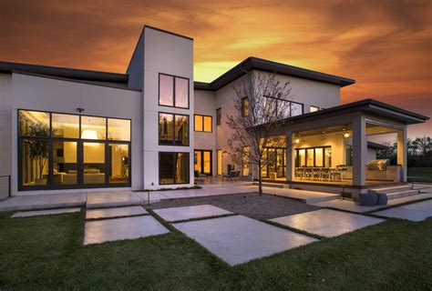 Custom Home Builder .